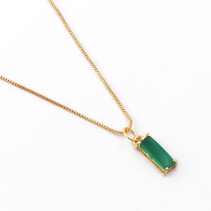 สร้อยคอทองเหลืองชุบทองดีไซน์เนอร์ ประดับจี้พลอยออนิกซ์สีเขียว ประดับเพชร สไตล์คลาสสิก เหมาะสำหรับงานแต่งงาน หรือสไตล์ทางศาสนา - Product Image 2