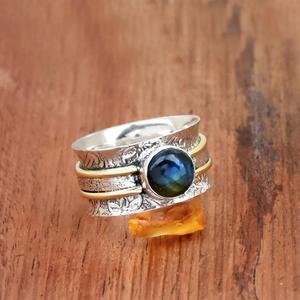 Anillo llamativo de labradorita, Plata de Ley 925, banda ancha Floral, joyería hecha a mano, regalo para ella - Product Image 1