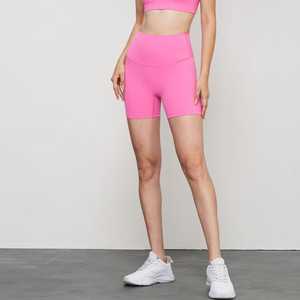 Nouveautés Short de gym pour femme sans coutures Logo personnalisé Shorts de yoga et de fitness pour femme avec scrunch sur les fesses - Product Image 1