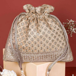 Pochette de mariage Potli en polyester durable et écologique, ornée de perles, pour tenues festives indiennes, tailles personnalisables, pochettes pour femmes, plus personnalisables - Product Image 1