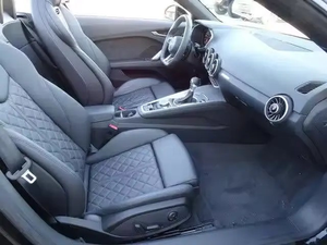 Audi T.T Convertible 2024 Usado, Volante a la Izquierda, Asientos de Cuero, 5 Plazas, Faros de Xenón, Pantalla Táctil, Cámara Trasera - Product Image 3