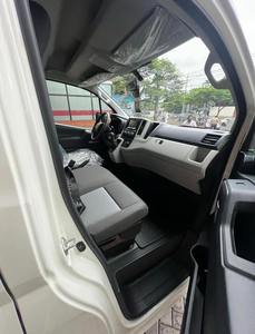 Fourgon Toyota Hiace en excellent état, turbo, pour services de transport, boîte de vitesses automatique, conduite à gauche, prêt à l'emploi - Product Image 4