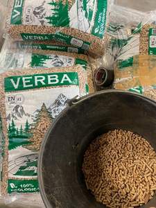 Granulés de bois de chauffage de pin et de sapin 6mm 8mm 15 Kg Europe, certifiés DIN EN Plus A1, pour poêles à granulés - Product Image 2