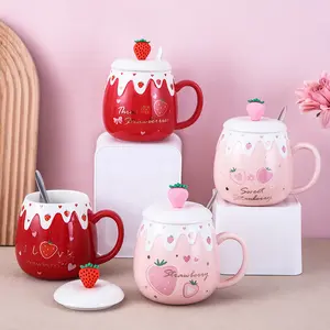 Neueste 450ml Kaffee milch Erdbeer Keramik Tasse niedlichen Handgriff Obst Keramik becher mit Deckel Großhandel
