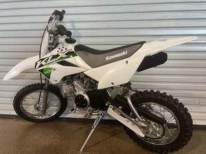 Calidad 2025 - 2026 Kawasaki KLX 110R L 112cc Nueva motocicleta Dirtbike Lista para enviar a todo el mundo - Product Image 3