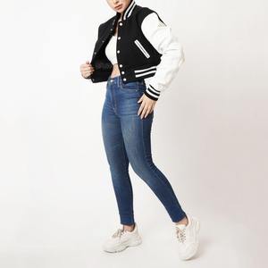 Veste courte matelassée de style universitaire pour femme en polyester/coton de haute qualité, avec logo personnalisé, respirante, marque privée, automne/hiver, lin - Product Image 2