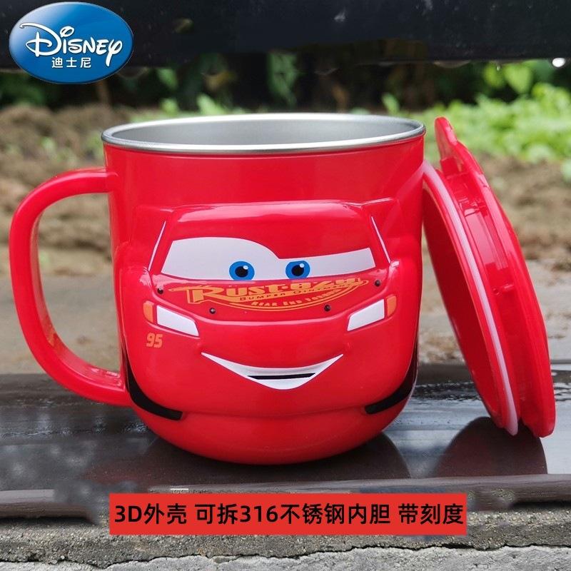 รถสีแดง โมเดล 3D 316