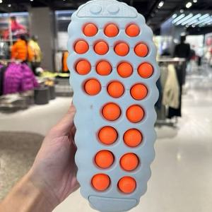 Nuevo Diseño, Pantuflas Casuales de Alta Calidad para Exteriores, Deportivas, con Masaje, Suela Gruesa, Elevadas, Antideslizantes y Resistentes a Impactos - Product Image 4