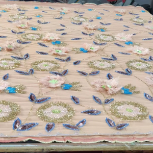 Tela de Alta Gama con Flores 3D, Plumas y Cuentas para Vestidos de Novia y de Noche - Product Image 1