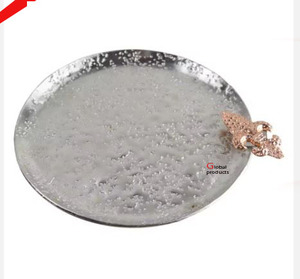 Plato de servir con diseño de hojas en acabado plateado de calidad estándar para hoteles, restaurantes y bares - Product Image 4