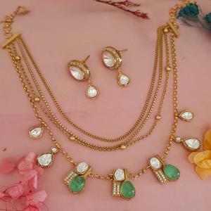 Conjunto de Collar y Aretes de Diseño de Alta Calidad, Chapado en Oro, con Tres Capas de Piedras, Estilo Elegante para Bodas, Colección para Mujer - Product Image 1