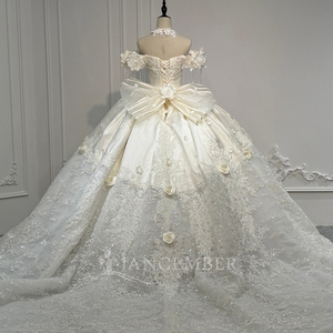 ชุดแต่งงาน XS268 ดีไซน์คอเสื้อแบบ Boat Neck ประดับพู่ห้อยและดอกไม้ 3 มิติ ผ้าซาตินและผ้าทูลล์ - Product Image 6