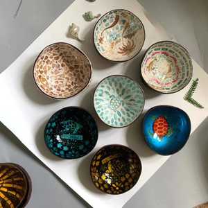 Bol en coque de noix de coco naturelle, fait à la main, écologique, durable, pour servir des salades, des smoothies, du riz, des fruits et de la décoration - Product Image 4