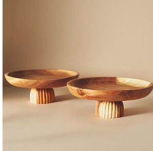 De un solo nivel de forma redonda con base Soporte de pastel de madera Aspecto simple y atractivo Precio de fábrica directo más sostenible - Product Image 1