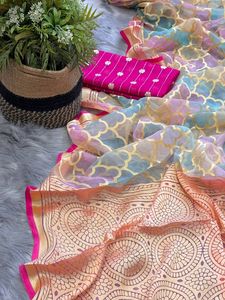 Sari de Seda Braso de Organza Pura en Color Rosa, Sari con Tejido Braso en Toda la Superficie, Pallu Rico y Hermoso - Product Image 5