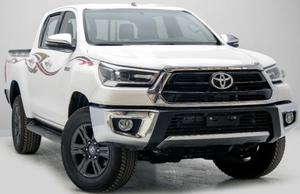 Toyota Hilux HI 2.7L Intérieur blanc Marron 4 cylindres Moteur essence/gazoline 4 roues motrices Volant à gauche Siège en tissu Caméra 360° - Product Image 2