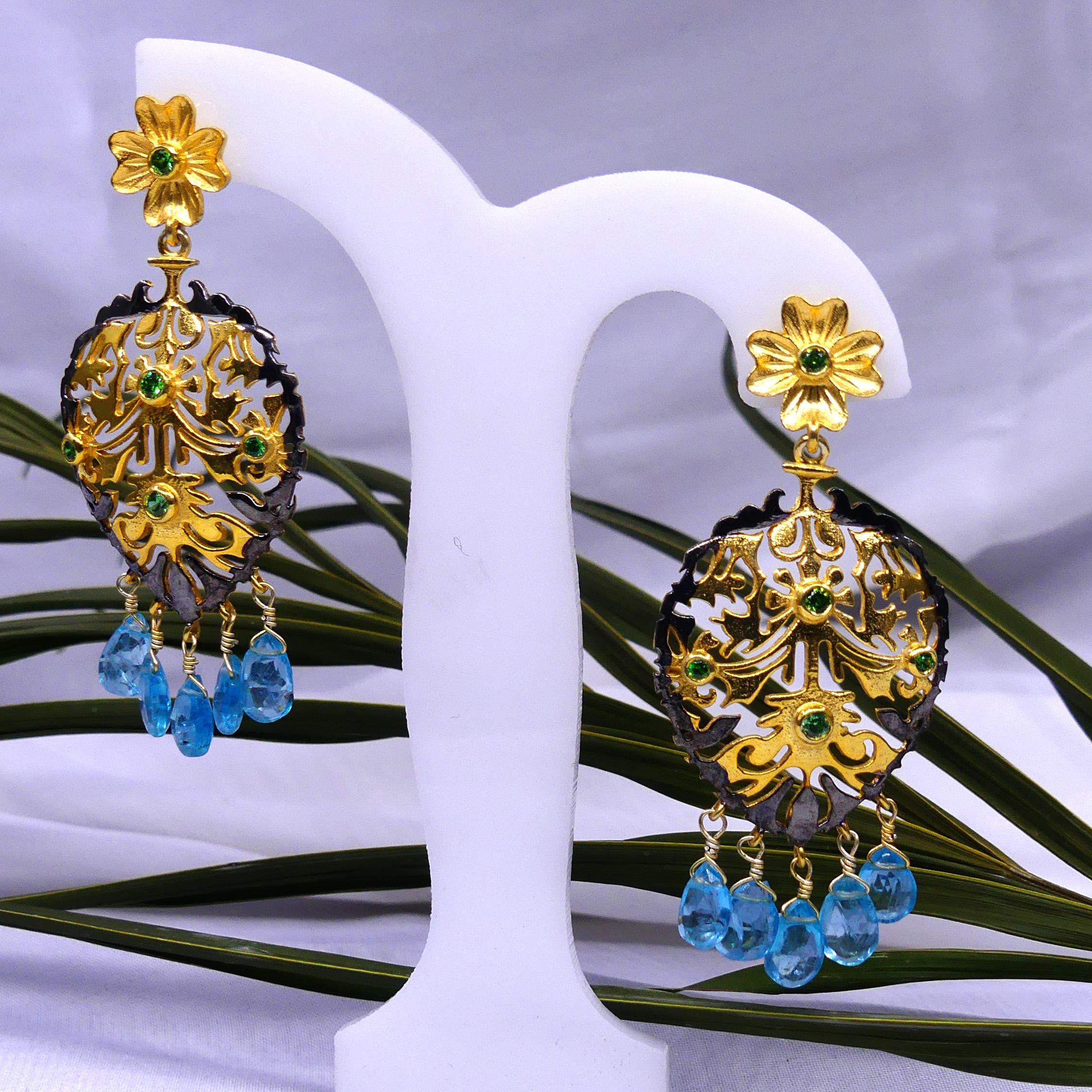 สีเหลือง