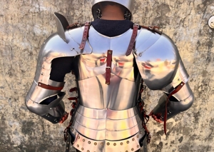 ชุดเกราะเทมพลาร์ยุคกลางสไตล์โบราณ ชุดเกราะอัศวินเหล็กเต็มตัว ชุดเกราะนักรบครูเสด พร้อมใช้งานในศึก เทคนิคการหล่อแบบไดคาสติ้ง ทำจากโลหะที่สวมใส่ได้ - Product Image 3