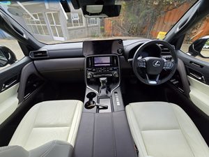 รถมือสอง LEXUS LX600 ปี 2023 พวงมาลัยซ้าย/ขวา - Product Image 5