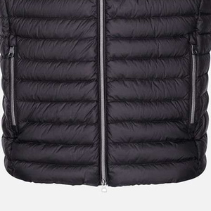 Veste matelassée pour homme en gros |   Veste sans manches isolée pour l'hiver, fabrication OEM/ODM, rembourrage épais et chaud, veste sans manches tendance - Product Image 4