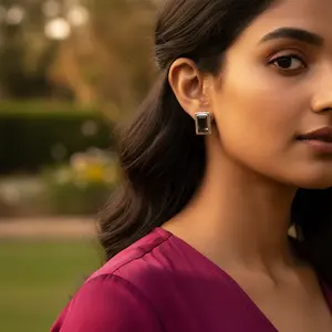 Bague statement bohème faite à la main pour femmes, à porter au quotidien, en argent avec pierre de quartz fumé, topaze taillée et perle, matériau platine - Product Image 1