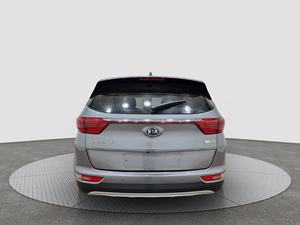 2017 pour Kia Sportage 4ème génération NOBLESSE SP qualité berline coréenne d'occasion avec sièges en cuir direction gauche coffre et marche - Product Image 2