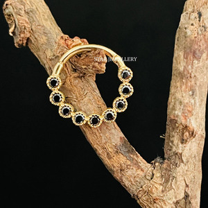 Ensemble de lunette en or massif 14 carats Miligrain diamant noir naturel Daith Piercing bijoux fins. - Product Image 1