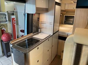 Vehículos Usados de Segunda Mano, Autocaravana, RV, Camper, Burstner City Car C 640 2017 de Lujo, Listo para Enviar - Product Image 4