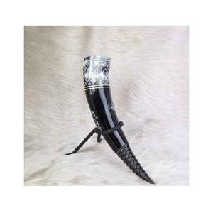 Corne à boire rustique artisanale polie, gobelet authentique médiéval, mug de banquet sculpté, en bois naturel, pour la bière de guerrier et le miel, Raw Love - Product Image 2