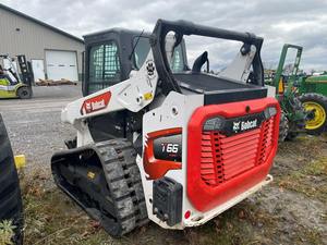 Chargeur frontal compact Bobcat T66 d'occasion à vendre avec moteur et composants essentiels - Product Image 6