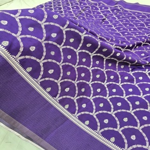 Sari en soie Mashru Katan Banarasi authentique, tissage Zari lourd, artisanat de haute qualité, vêtements de mariée et ethniques, matière de créateur Banaras - Product Image 1
