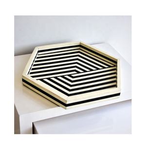 Vente chaude taille personnalisée Rectangle résine et bois amour incrustation plateau de service à la main meilleure qualité décoration de la maison - Product Image 4