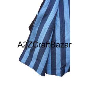 เสื้อแจ็คเก็ตบอมเบอร์ฤดูหนาวทำมือจากอินเดียสำหรับผู้หญิง ผ้าฝ้ายระบายอากาศเป็นมิตรกับสิ่งแวดล้อม ลายปักดอกไม้ซูซานี ด้านหน้าแบบกลับด้านได้ สวยงามสมบูรณ์แบบ - Product Image 5