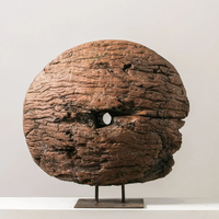 Sculpture sur support en bois de teck indien vintage (Rajasthan, 60-80 ans) pour Diwali et Pâques, 60x20x62 cm, 32 kg, luminosité 20000 Lux, en stock