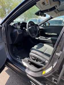 Lexus RX 450 Premium Sport Utility 4D 2023 Usado en Buen Estado - Product Image 3