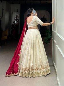 Premium Vichitra Seda Tela Lentejuelas e Hilo Bordado Trabajo lehenga choli - Product Image 5