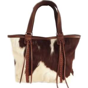 Pochette décontractée en cuir de vache-idéal pour un style de vie en déplacement - Product Image 1