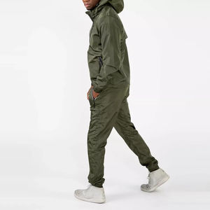 Ensemble de survêtement coupe-vent pour homme avec veste à capuche et pantalon de jogging, séchage rapide, décontracté, pour sports de plein air, fournisseur en gros, 100% nylon imprimé - Product Image 2