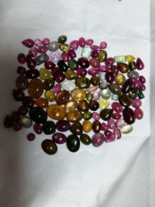 พลอยอัญมณีทรงวงรีทัวร์มาลีนทรงกลมแบบหลายจุดธรรมชาติสำหรับการทำเครื่องประดับ - Product Image 3