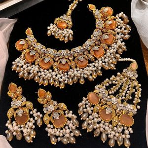 Conjunto de joyería Dubai venta al por mayor diamante artificial moda Bling Iced Out exagerada Boda nupcial conjunto de joyería de lujo AA IMPEX - Product Image 4