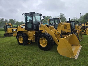 Chargeur CAT 910m avec pompe à engrenages et moteur - Haute efficacité 74KW de puissance 8643kg de capacité pour les levages lourds - Product Image 2