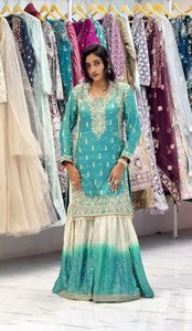 Haga de su día una experiencia hermosa con nuestro conjunto de Kurti, Plazzo y Dupatta de tela de seda pura GMY con cuello redondo y trabajo de lentejuelas para compradores mayoristas. - Product Image 4