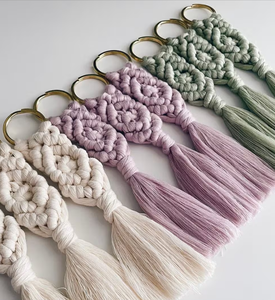 Recuerdos de Boda Hechos a Mano, Hermoso Llavero Boho, Llavero de Macramé Hecho a Mano - Product Image 1