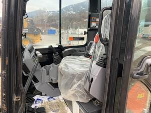 รถขุดขนาดเล็ก Kubota KX033-4 ปี 2019 กำลังขับ 3 ตัน พร้อมความเสถียรและความมีประสิทธิภาพที่เหนือกว่า - Product Image 6