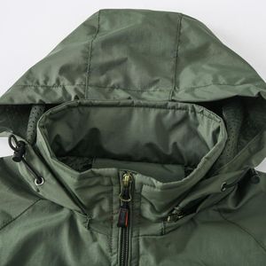 Personnaliser le style et la conception Streetwear Polyester Softshell imperméable Sports de plein air course coupe-vent veste de pluie pour hommes - Product Image 1