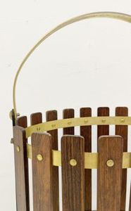 Porte-parapluie élégant Golden Shade avec cadre en bois élégant Artisanat intérieur durable en métal pour une utilisation en intérieur - Product Image 5