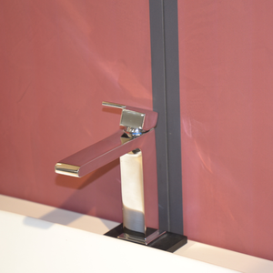 Grifo Mezclador Monomando Cuadrado Cromado para Lavabo de Baño de Fratelli Pellizzari, Grifo Moderno de Latón con Acabado Pulido - Product Image 3