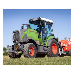 รถแทรกเตอร์ทำงานแบบพรีเมี่ยมที่มีเอาต์พุตไฮดรอลิกสูงรองรับโหลดเดอร์ด้านหน้าและช่วงล่างเพลาล้อหลัง - Product Image 3