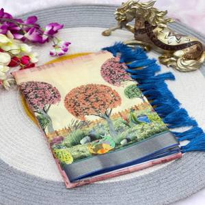 Sari de Seda Suave Manipuram VASTRA COTTAGE con Estampados Completos, Borde de Zari Dorado, Pallu con Estampado Digital, Blusa con Estampado y Borlas - Product Image 6