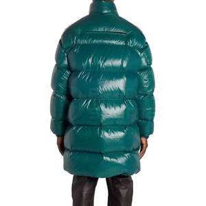 Chaqueta acolchada larga de invierno de alta calidad para hombre, Abrigo con capucha gruesa transpirable a prueba de viento, logotipo de relleno de algodón de piel cálido y acogedor - Product Image 2